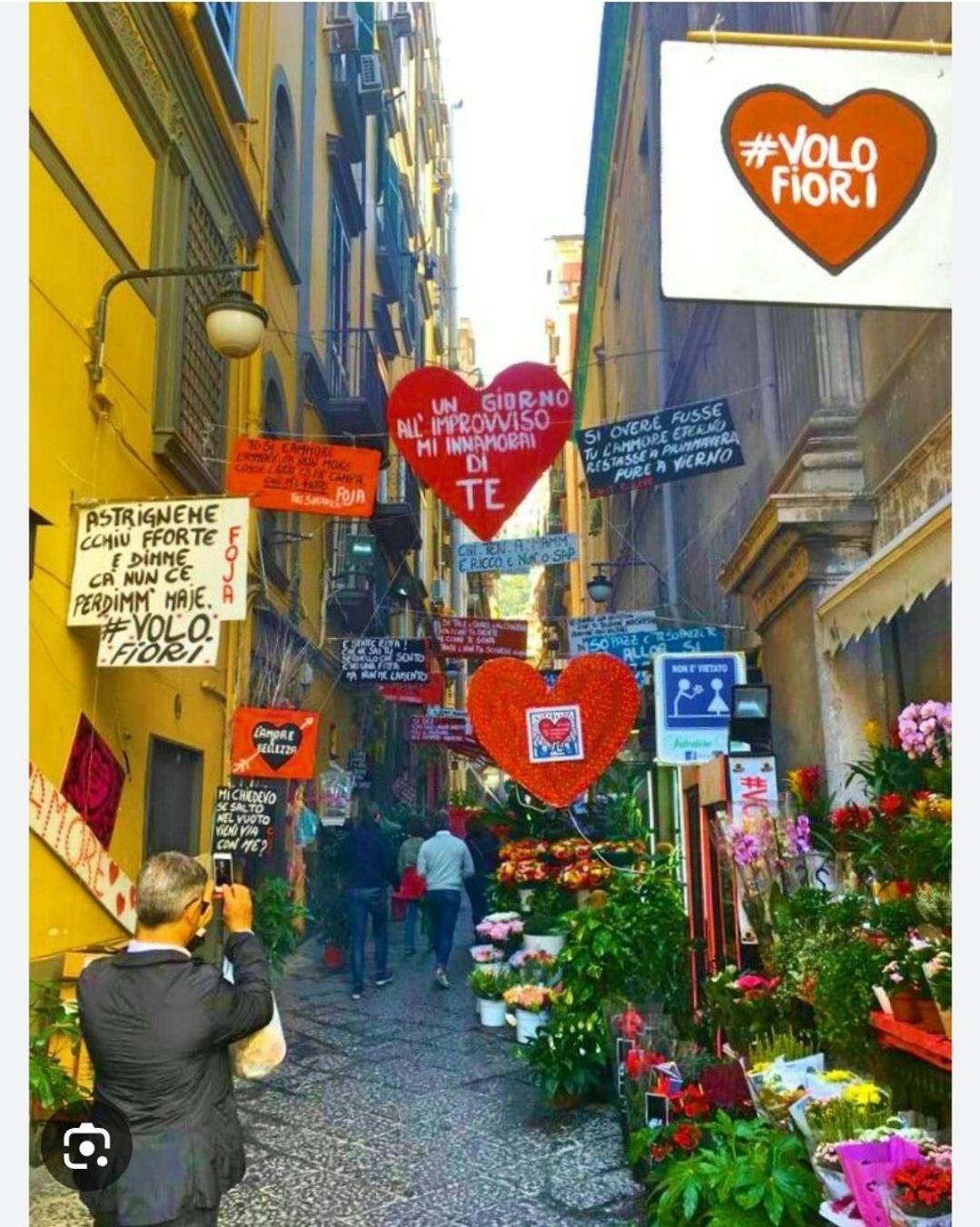 Niluna Napoli Esterno foto