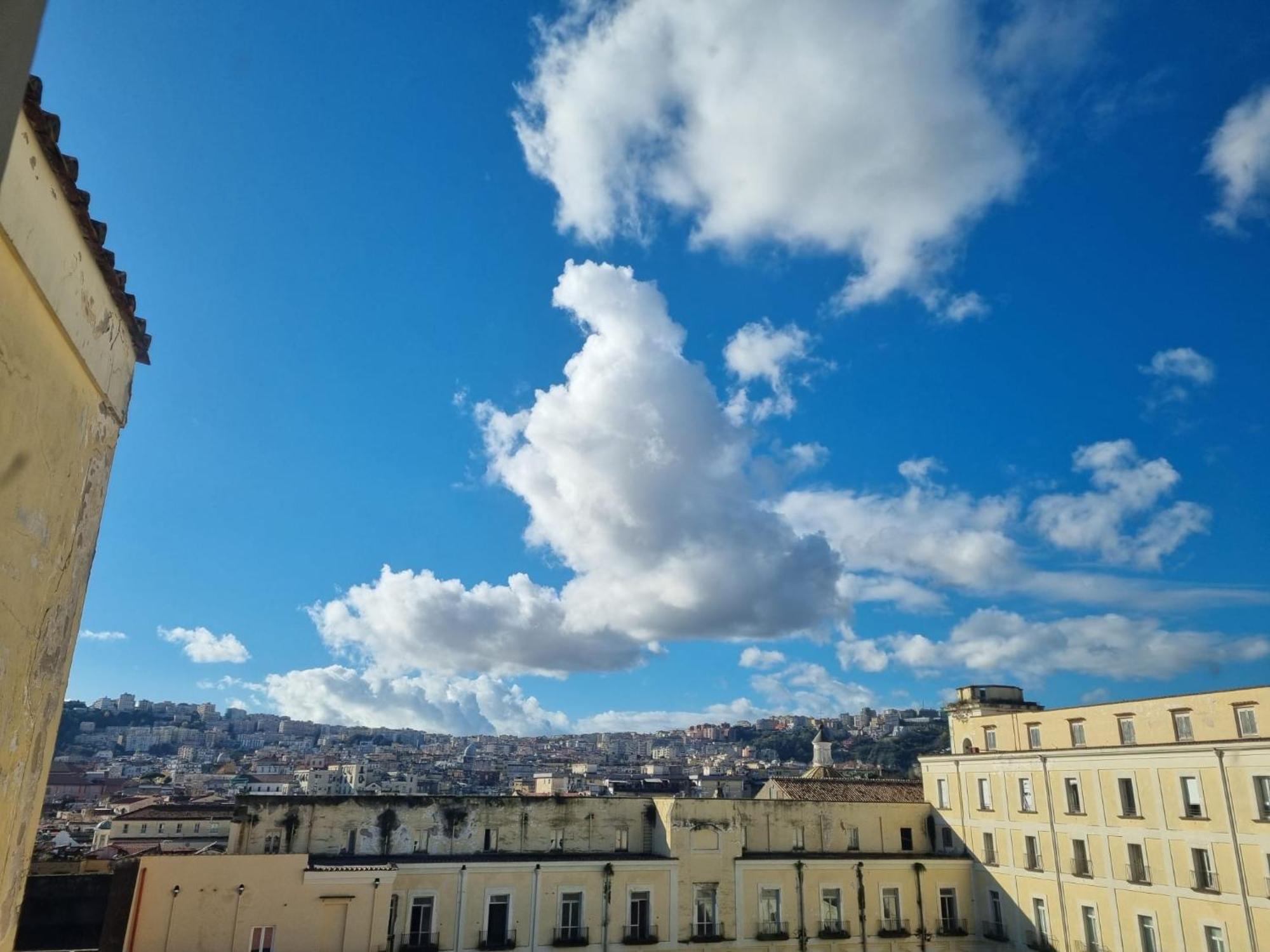 Niluna Napoli Esterno foto